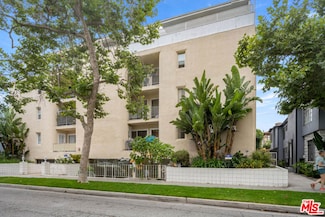 423 S Rexford Dr Unit 202, Beverly Hills, CA 90212