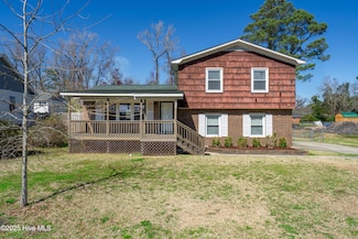 233 Heritage Park Dr, Wilmington, NC 28401