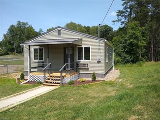 82 Par Metta Cir, Waverly, WV 26184