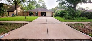 15610 Thunderbay Dr, Houston, TX 77062