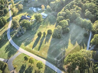 11092 Fields Rd S, Utica, KY 42376