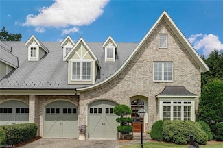 3 Granville Oaks Ct, Greensboro, NC 27408