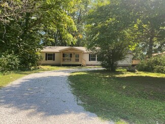 222 Durkees Ferry Rd, West Terre Haute, IN 47885