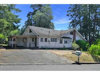 1505 E Taylor Ave, Cottage Grove, OR 97424