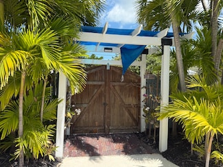 19512 Aztec St, Summerland Key, FL 33042