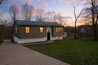 32 Green Oak Dr, Coraopolis, PA 15108