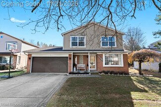 10496 Chestnut Ct, Plymouth, MI 48170