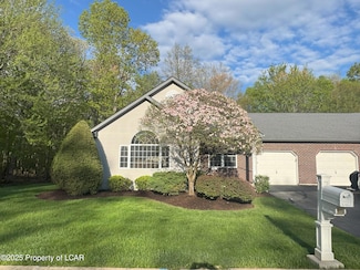 45 Pinnacle Ct, Mountain Top, PA 18707