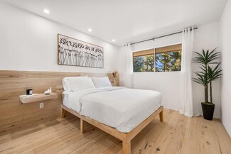 2857 N Los Felices Rd Unit 203, Palm Springs, CA 92262