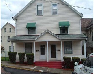 325 Washington St, Pitcairn, PA 15140