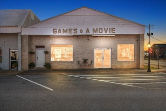 200 E Broadway St, Collinwood, TN 38450