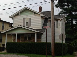 102 E Mcnutt St, Houston, PA 15342