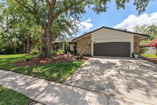 50 Pine Lake Dr, Oldsmar, FL 34677