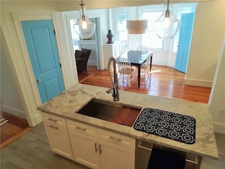 19 Carroll Ave, Newport, RI 02840
