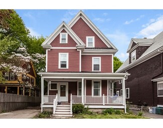 32 Shepton St, Dorchester Center, MA 02124