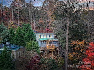 291 Tryon Bay Cir, Lake Lure, NC 28746
