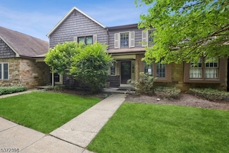 3 Purple Martin Dr, Hackettstown, NJ 07840