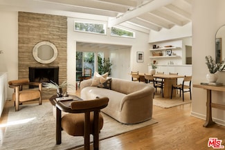 6006 Babbitt Ave, Encino, CA 91316