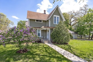 121 Washburn St, Elgin, IL 60123