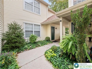 7356 Sauerkraut Ln, MacUngie, PA 18062