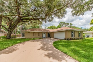 8675 15th St N, Saint Petersburg, FL 33702