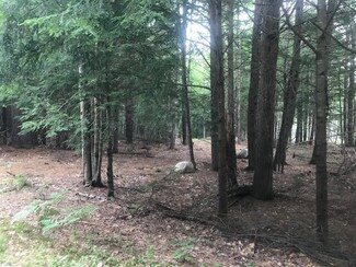 014 Sunnybrook Farm Estates Rd, Bridgton, ME 04009