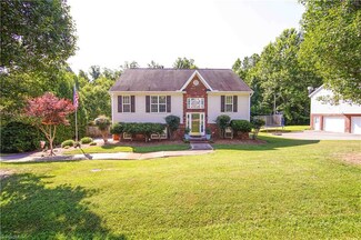6921 Rangecrest Rd, Belews Creek, NC 27009
