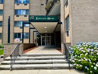 1025 Hancock St Unit 11E, Quincy, MA 02169