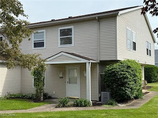 3092 Ivy Hill Cir Unit D, Cortland, OH 44410