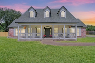 504 Sharondoah Dr, Highlands, TX 77562