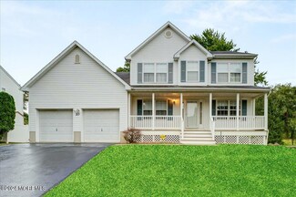 10 McDonald Way, Englishtown, NJ 07726