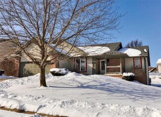 3700 SW 35th St, Des Moines, IA 50321