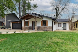 1428 Acacia Club Rd, Hollister, MO 65672