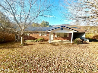 6361 Dr Thomas Walker Rd, Rose Hill, VA 24281