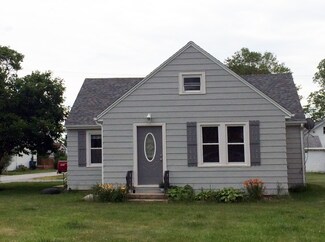 15027 McMillers Ave, Hoagland, IN 46745