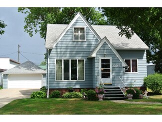 1233 Davis Ave, Gibbon, MN 55335