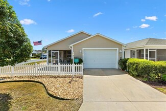 2224 Mangrove Ln, The Villages, FL 32162