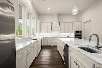 4718 Orchid St, Baton Rouge, LA 70808