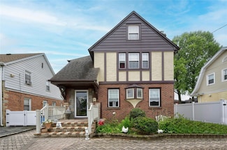 220 Belmont Pkwy, Hempstead, NY 11550