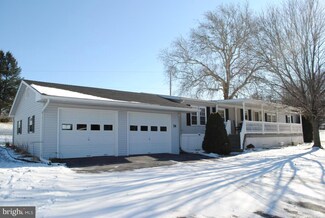 74 Taylor Dr, Ronks, PA 17572