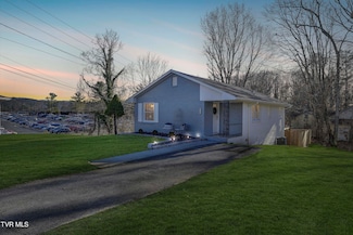 2166 Veda Dr, Bristol, VA 24201