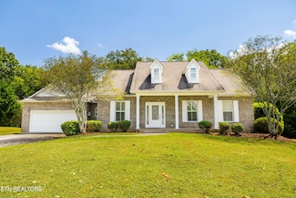 1812 Crazy Horse Dr, Maryville, TN 37801