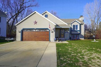 2338 Pebble Creek Dr, South Bend, IN 46628