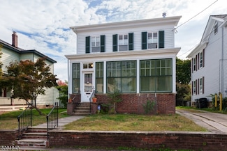 31 E Main St, Flemington, NJ 08822