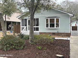 106 NW 4th St, Oak Island, NC 28465