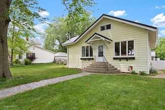 607 S Main St, Yorkville, IL 60560