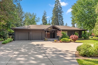 9641 N Easy St, Hayden, ID 83835