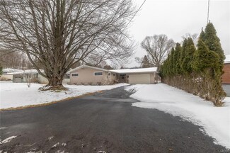 106 Ronnell Dr, Syracuse, NY 13219
