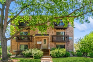 270 12th St Unit 2, Wheeling, IL 60090