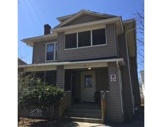 1 Hartshorn Ave, Worcester, MA 01602